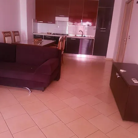 Kompleksi Adriatik Apartmán *